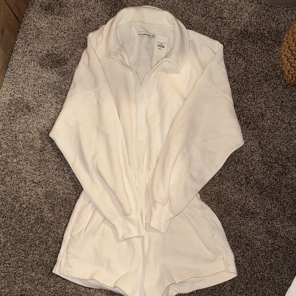Abercrombie & Fitch White Quarter-Zip Pullover
